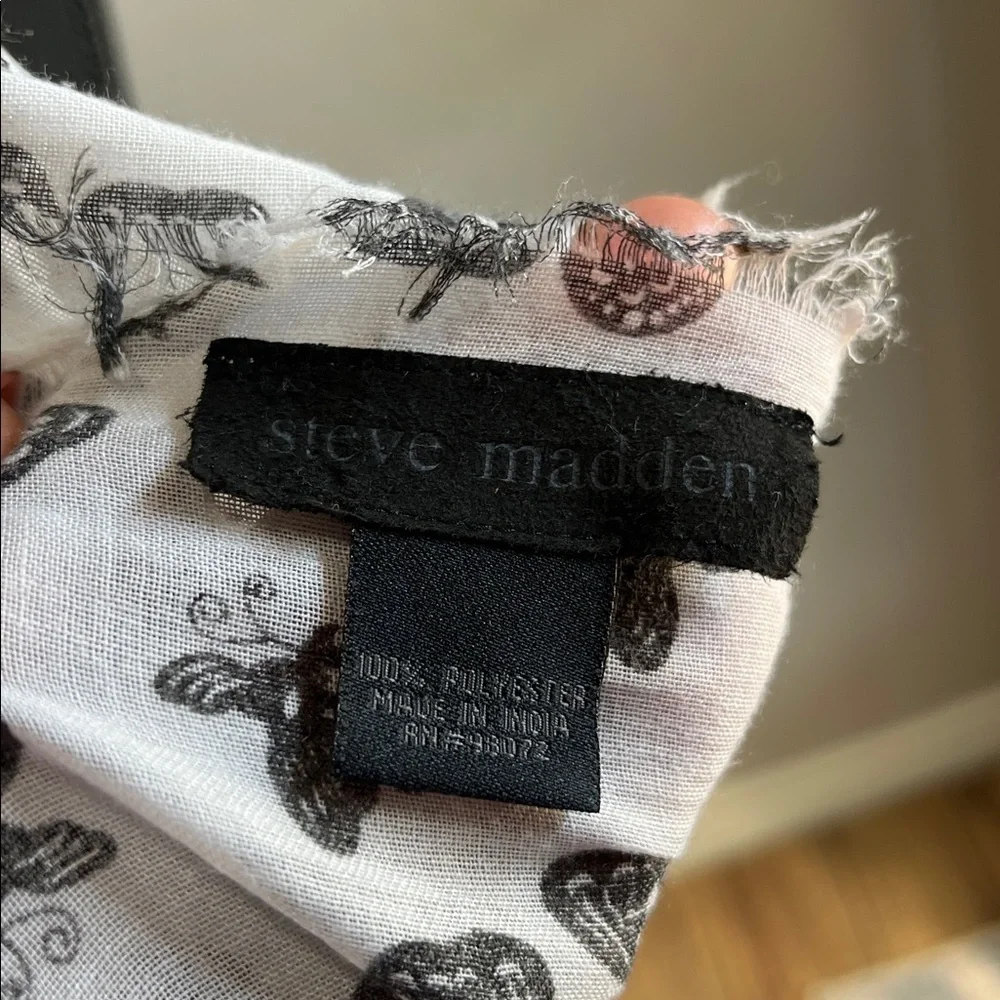 Steve Madden Womens Black White Butterfly Print Scarf Chic Lightweight 79”x32”